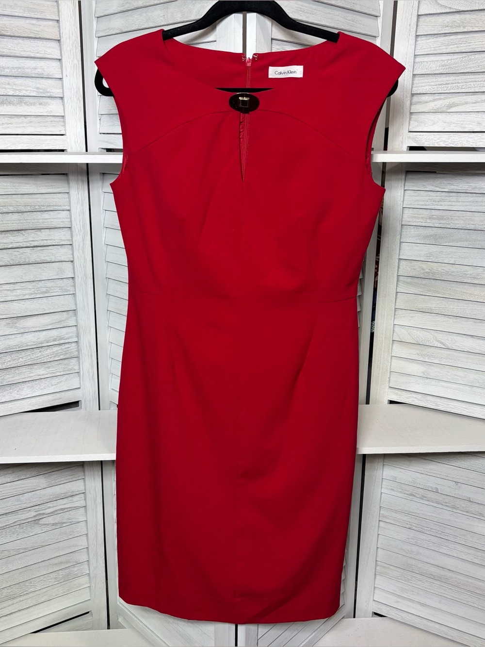 Calvin Klein Red Sheath Dress Size 8 Keyhole Gold Accent Business Career